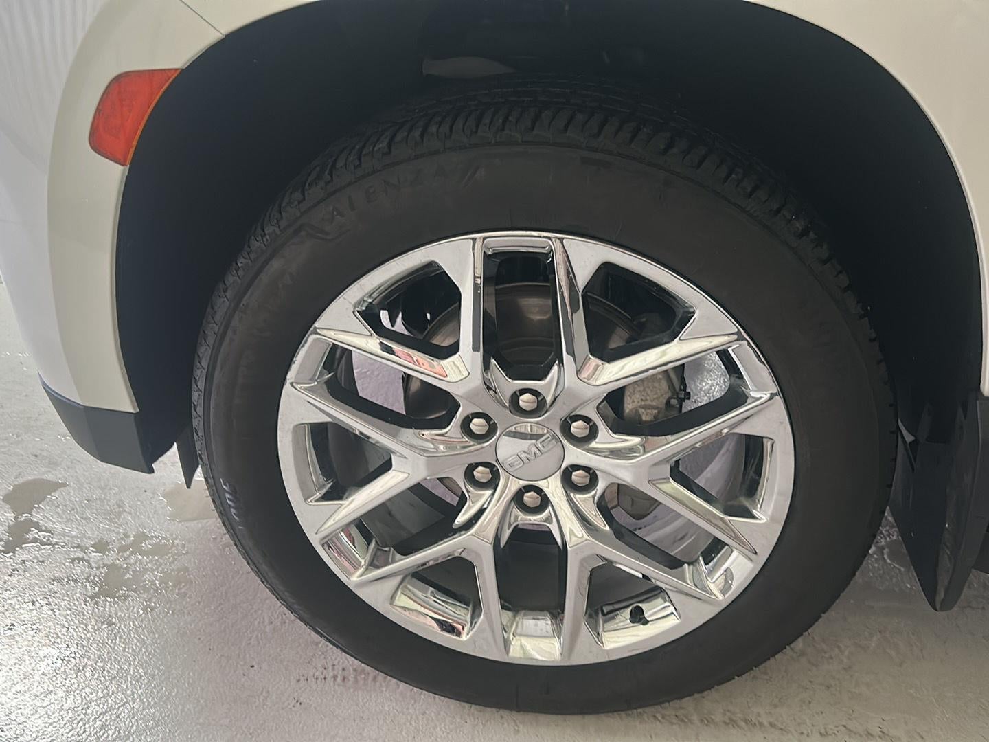 2022 GMC Yukon XL SLT