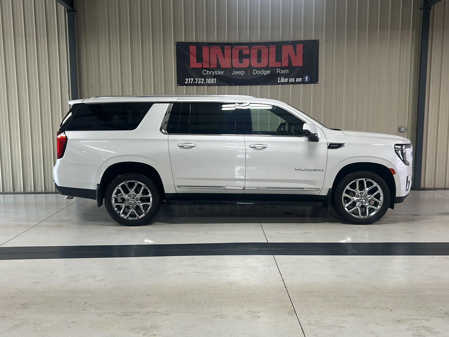 2022 GMC Yukon XL SLT