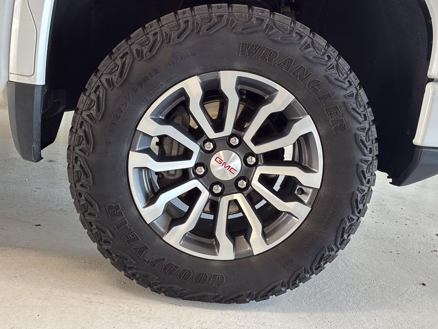 2023 GMC Sierra 1500 AT4