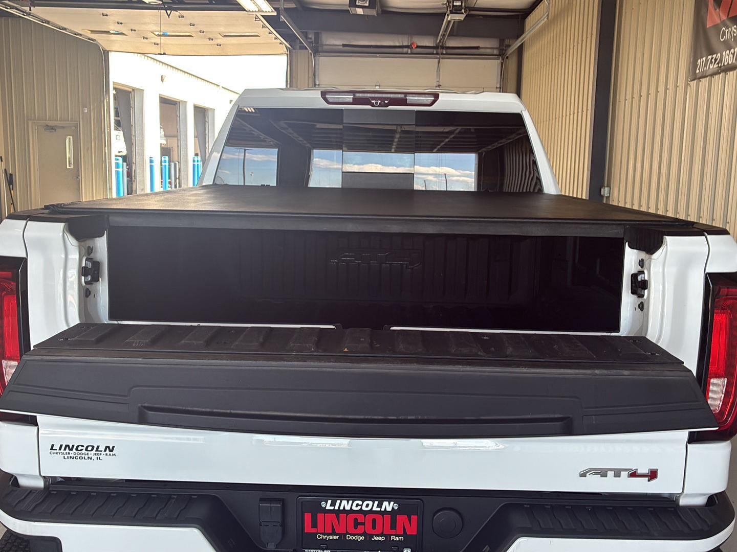 2023 GMC Sierra 1500 AT4