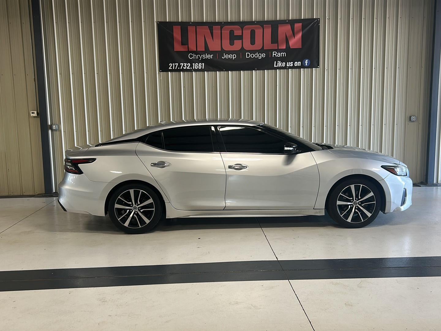 2021 Nissan Maxima SV