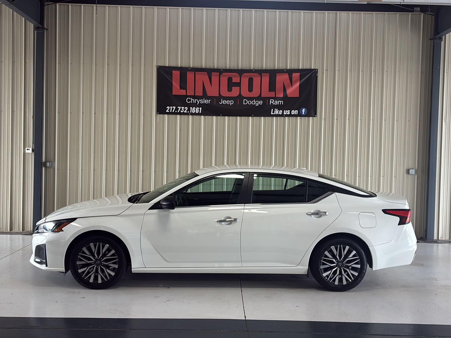 2025 Nissan Altima SV