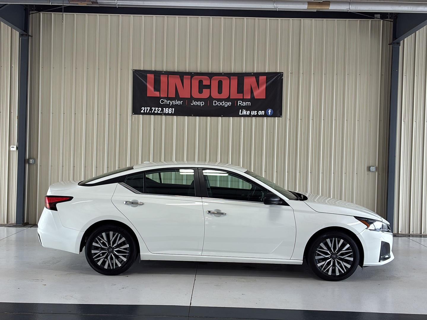 2025 Nissan Altima SV