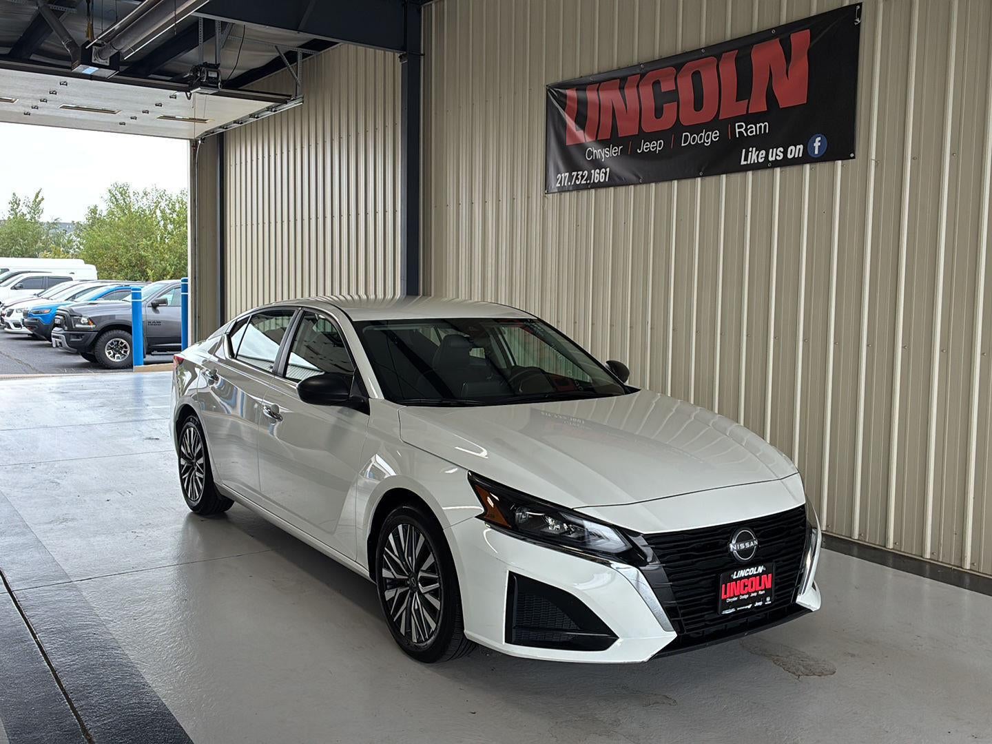 2025 Nissan Altima SV