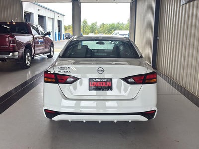 2025 Nissan Altima SV