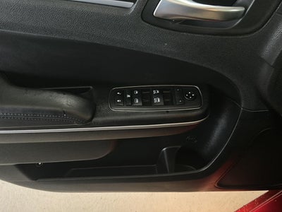 2019 Chrysler 300 Touring