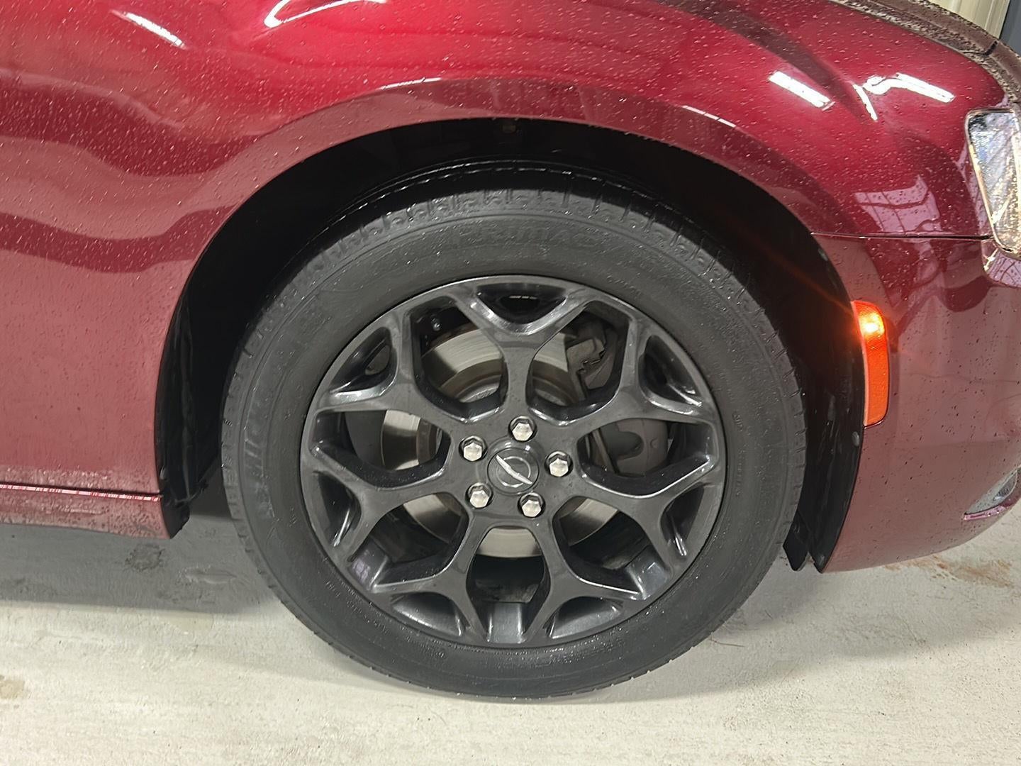 2019 Chrysler 300 Touring