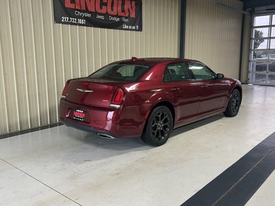 2019 Chrysler 300 Touring