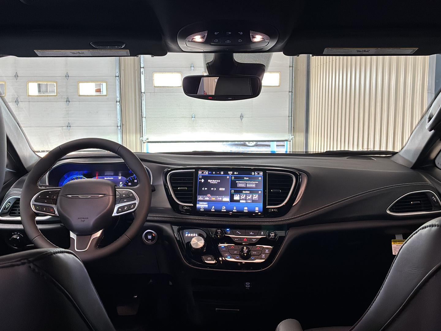 2027 Chrysler Pacifica Select