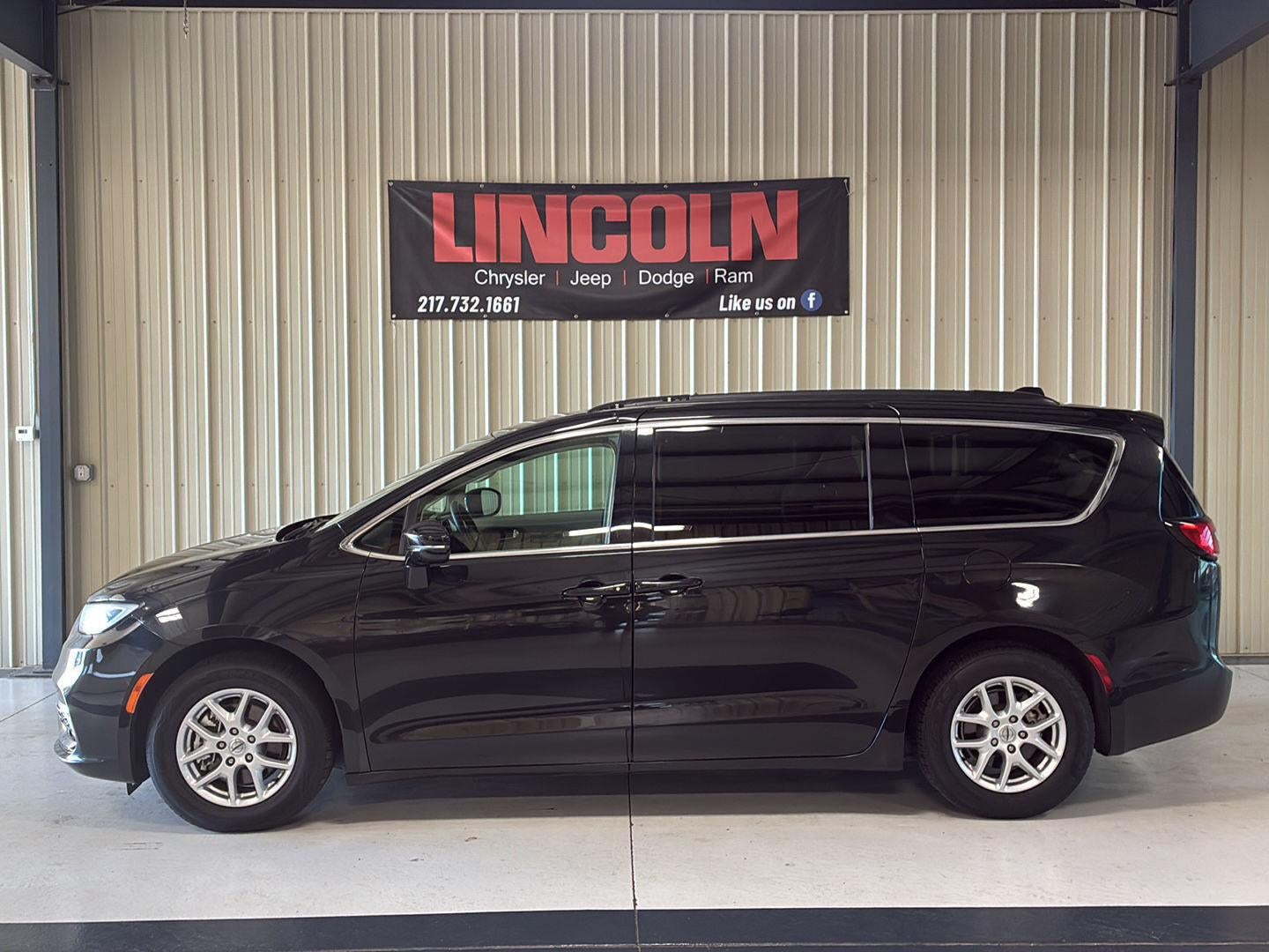 2022 Chrysler Pacifica Touring L