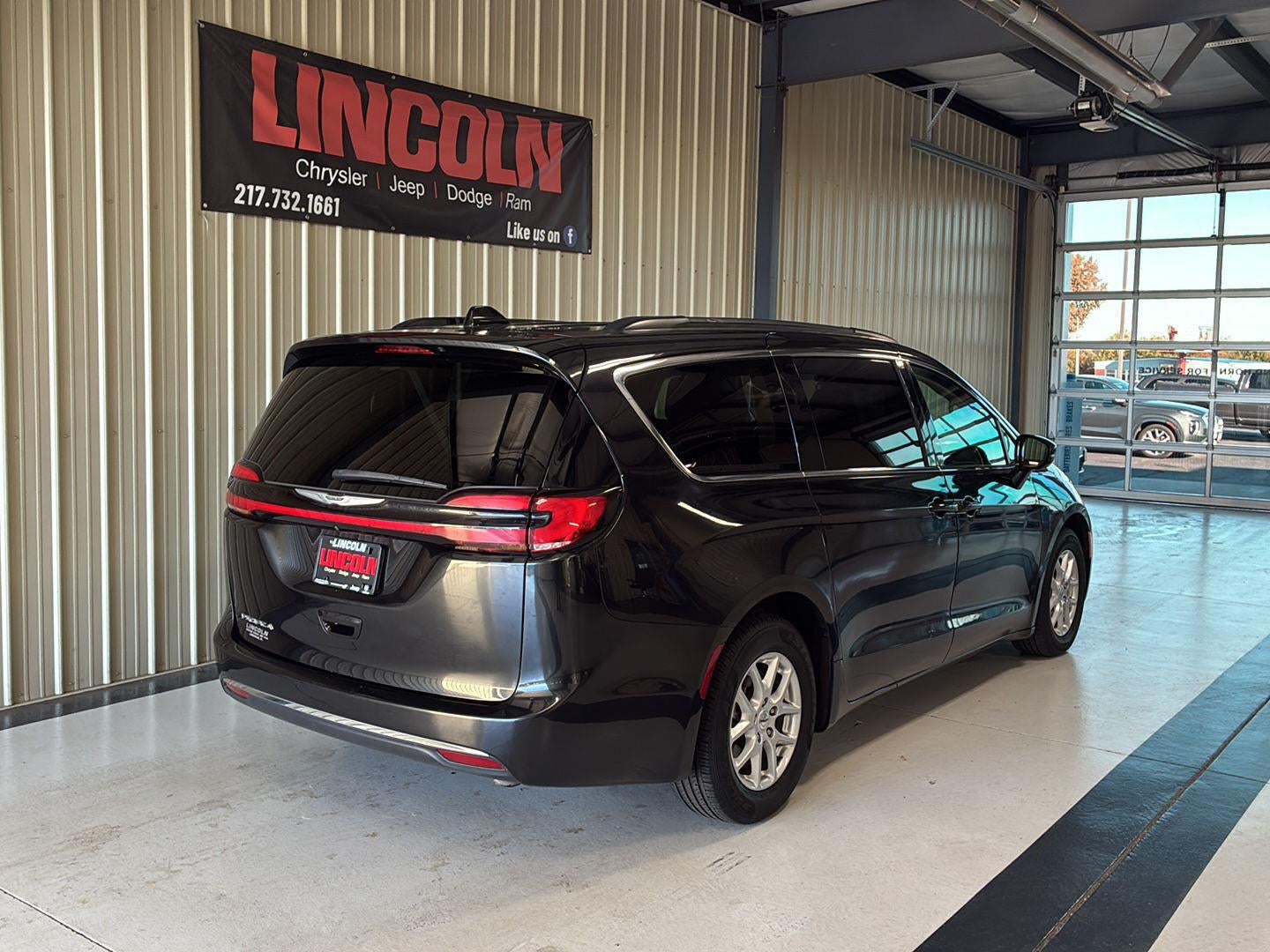 2022 Chrysler Pacifica Touring L