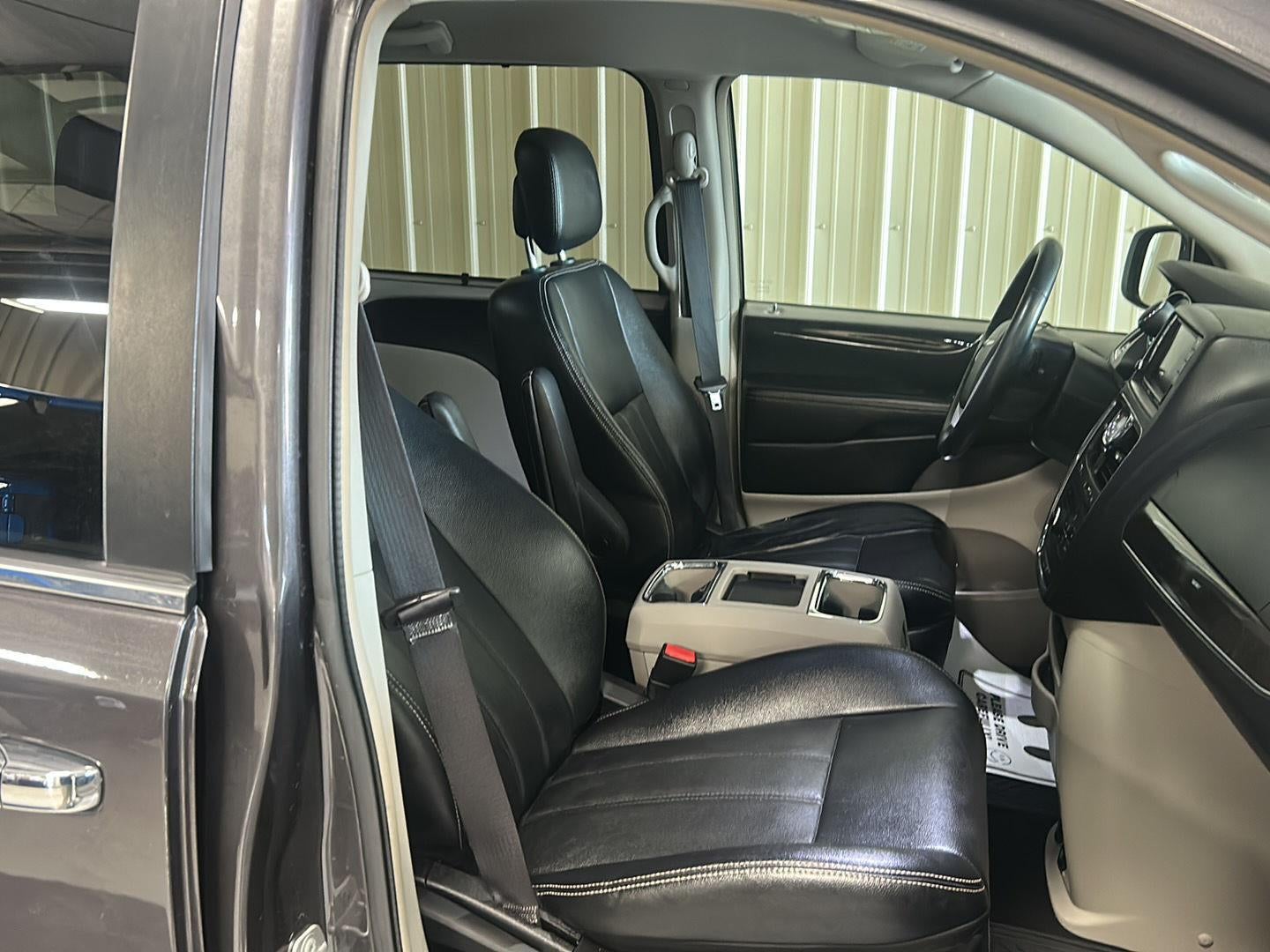 2015 Chrysler Town & Country Touring