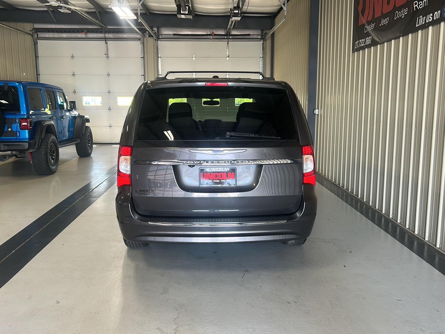 2015 Chrysler Town & Country Touring