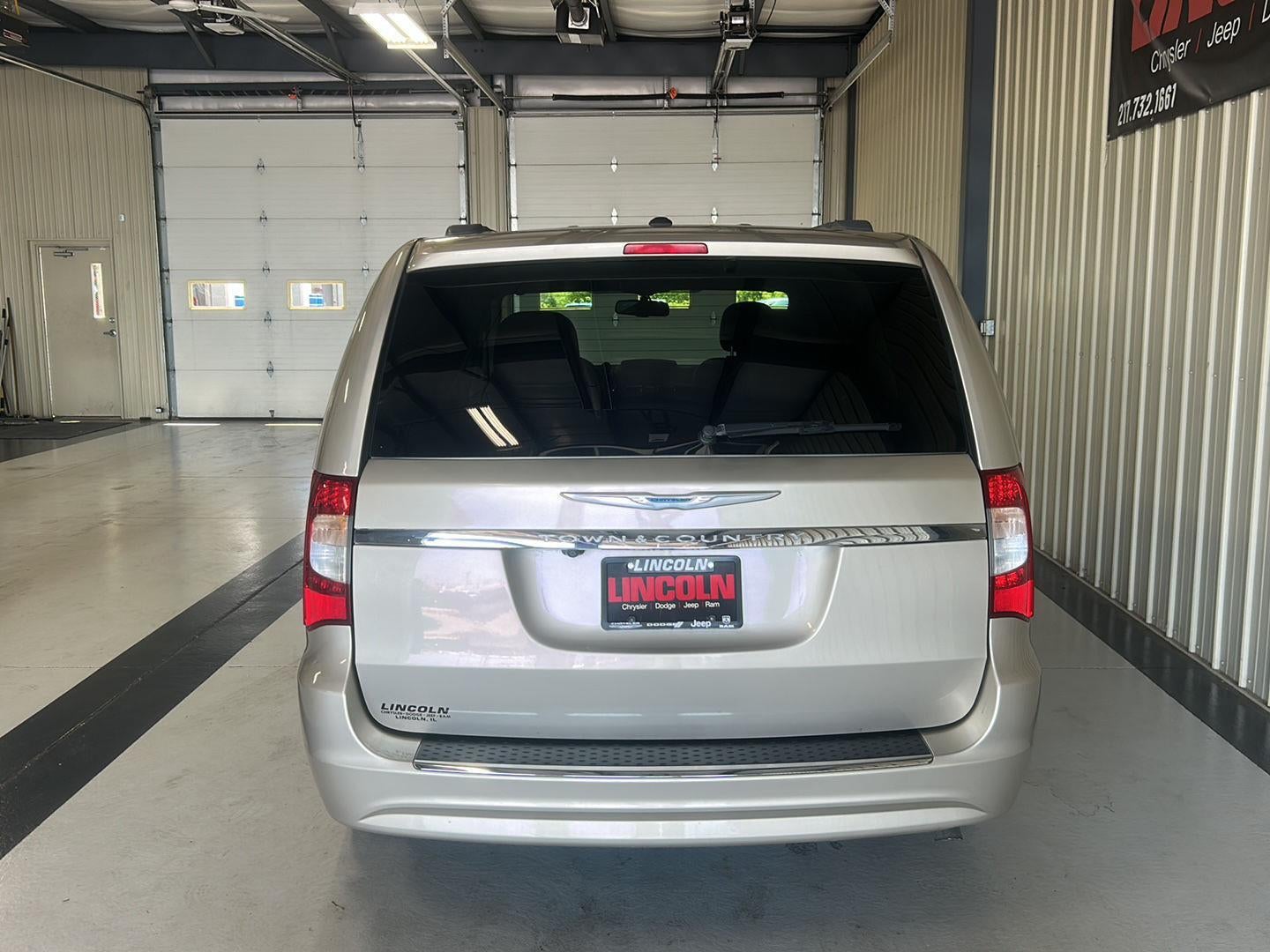2016 Chrysler Town & Country Touring