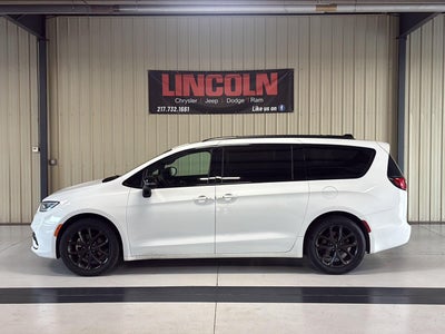 2025 Chrysler Pacifica Limited