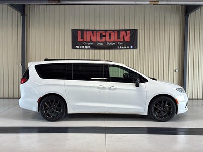 2025 Chrysler Pacifica Limited