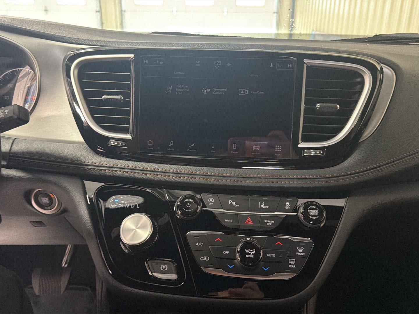 2026 Chrysler Pacifica Pinnacle