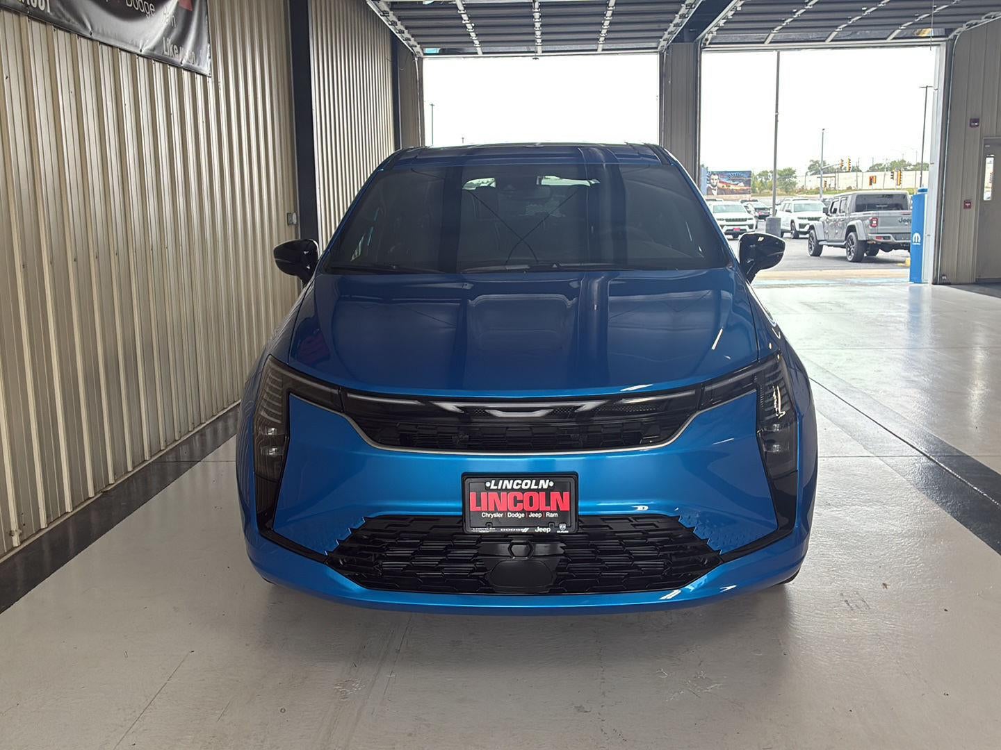 2027 Chrysler Pacifica Select