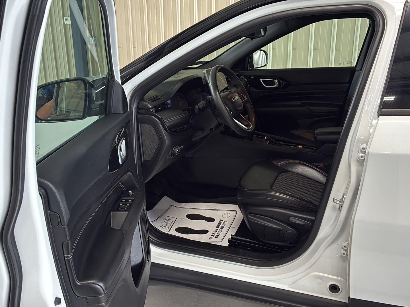 2023 Jeep Compass Altitude