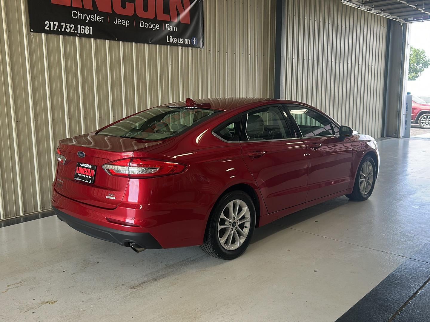2020 Ford Fusion SE