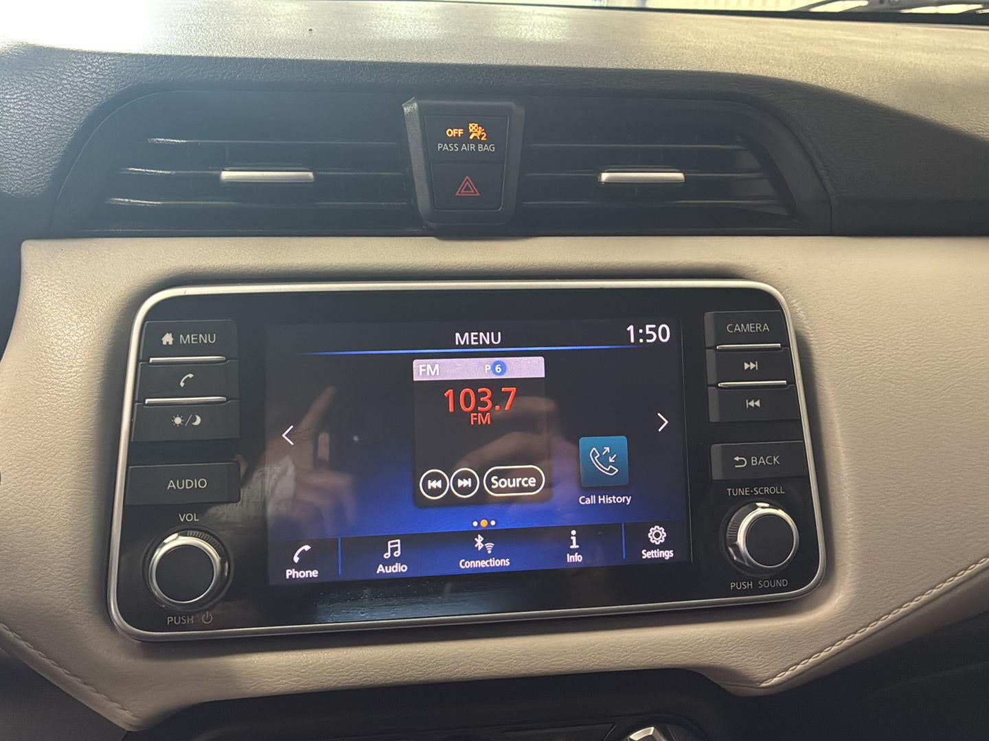2022 Nissan Versa SV