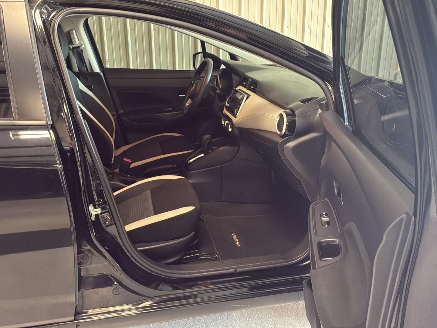 2022 Nissan Versa SV