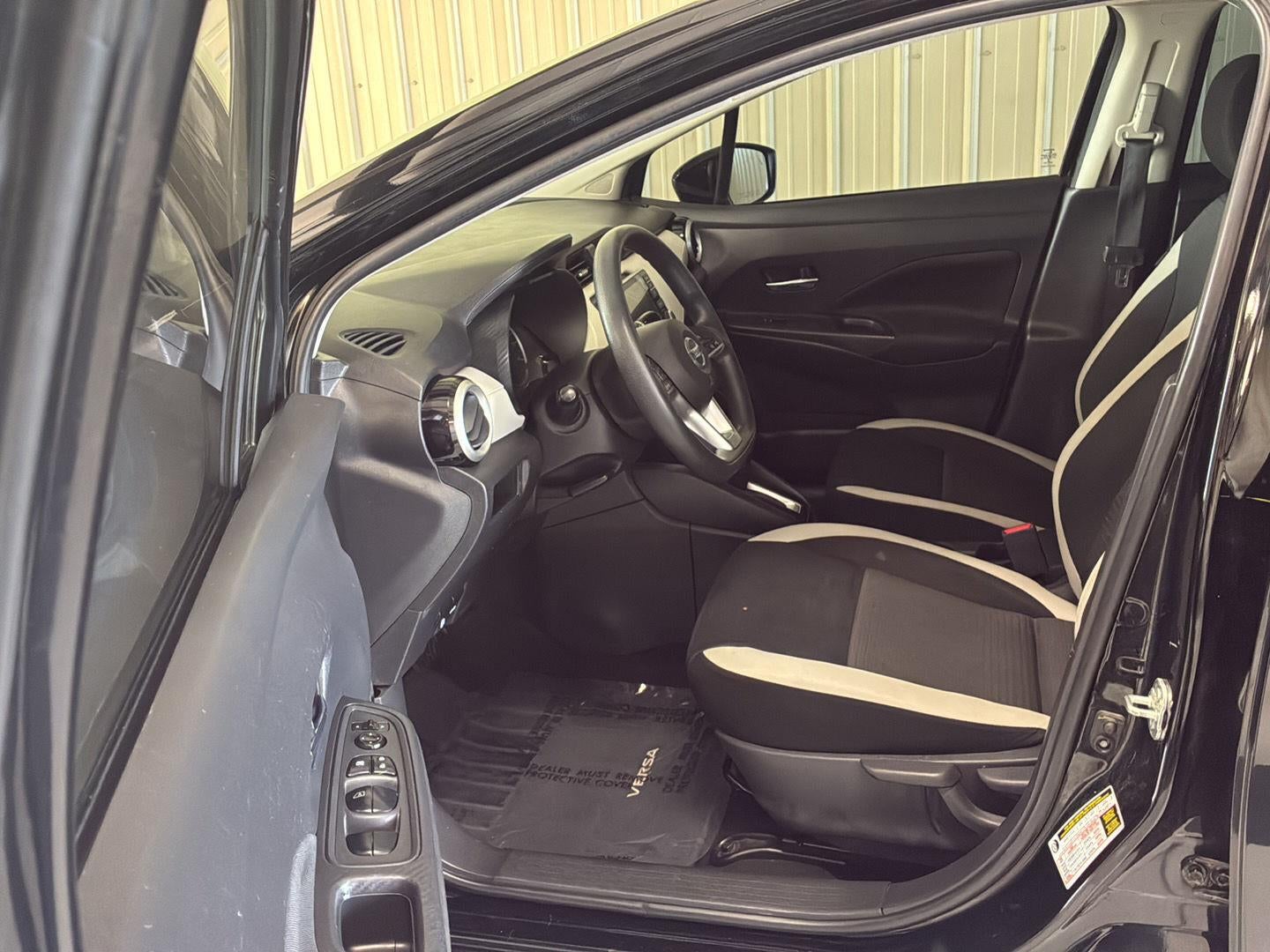 2022 Nissan Versa SV