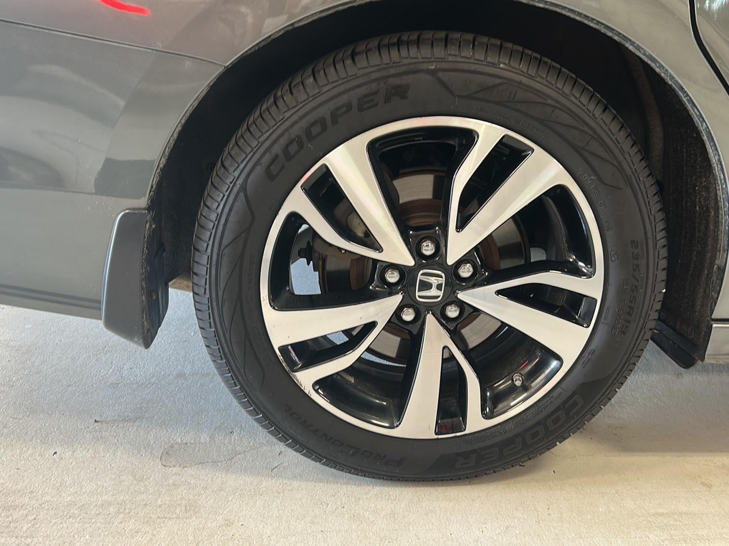 2019 Honda Odyssey Elite