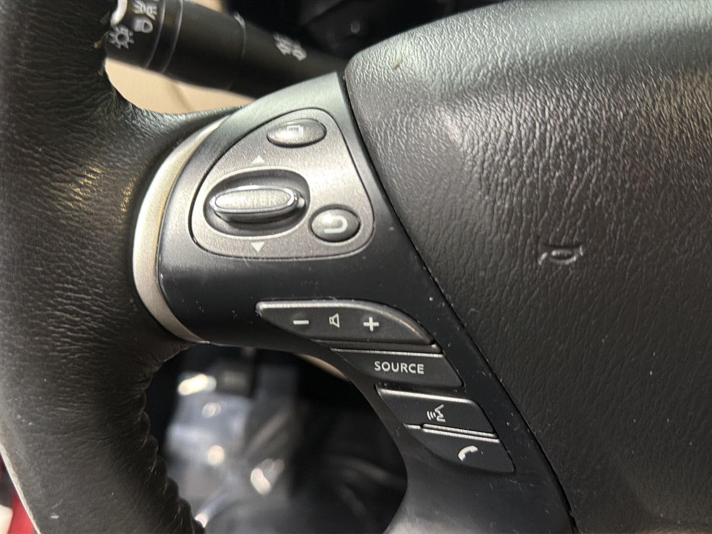 2018 Nissan Pathfinder SL