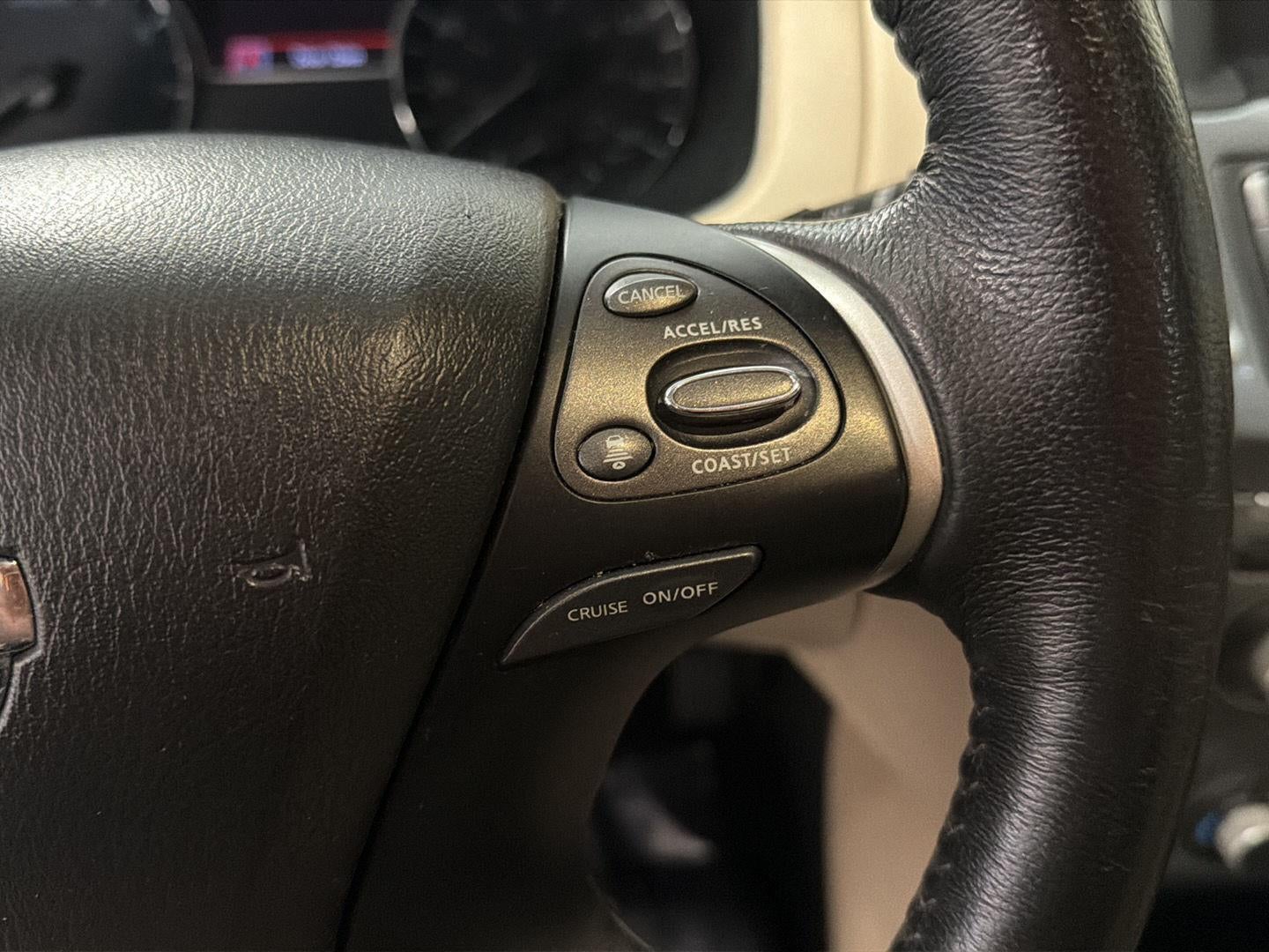 2018 Nissan Pathfinder SL