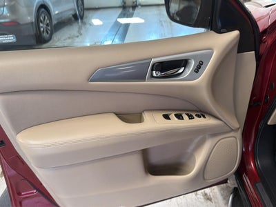 2018 Nissan Pathfinder SL