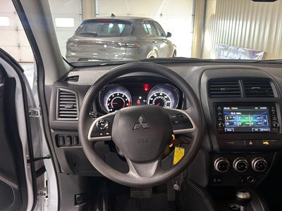 2023 Mitsubishi Outlander Sport ES