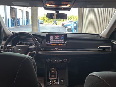 2024 Mitsubishi Outlander ES