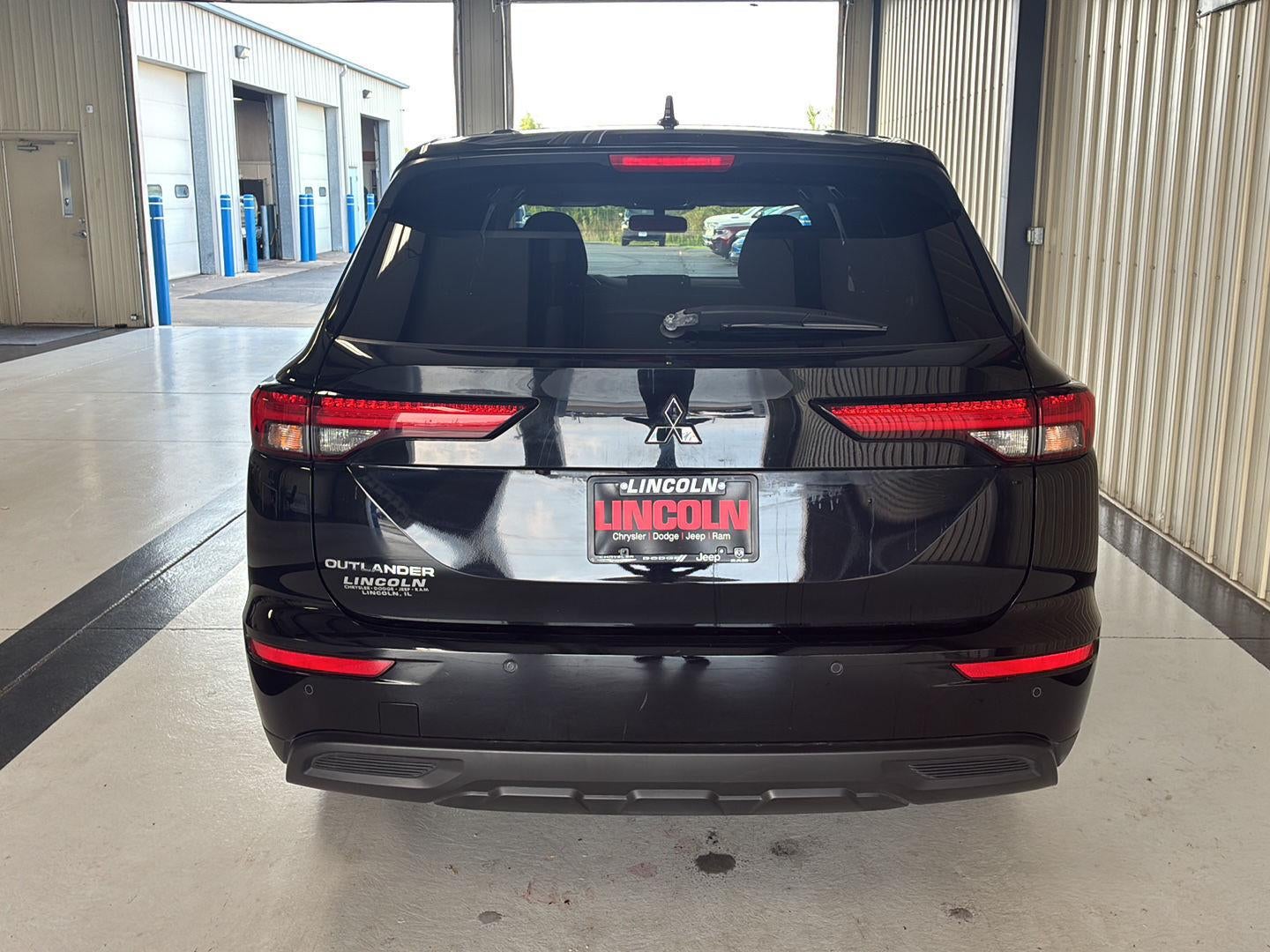 2024 Mitsubishi Outlander ES