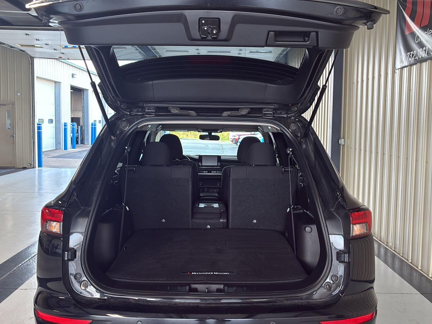 2024 Mitsubishi Outlander ES