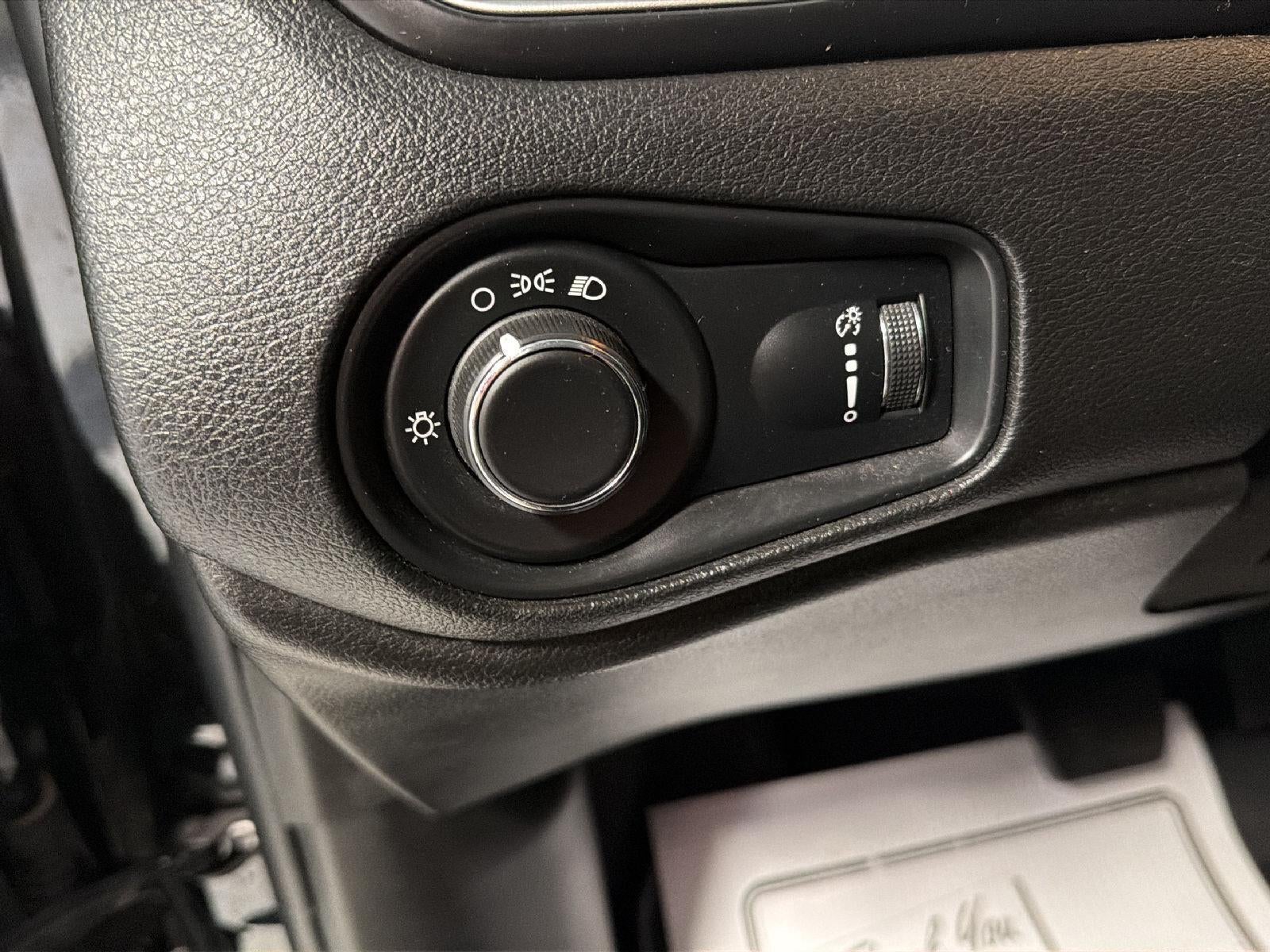 2020 Jeep Renegade Jeepster