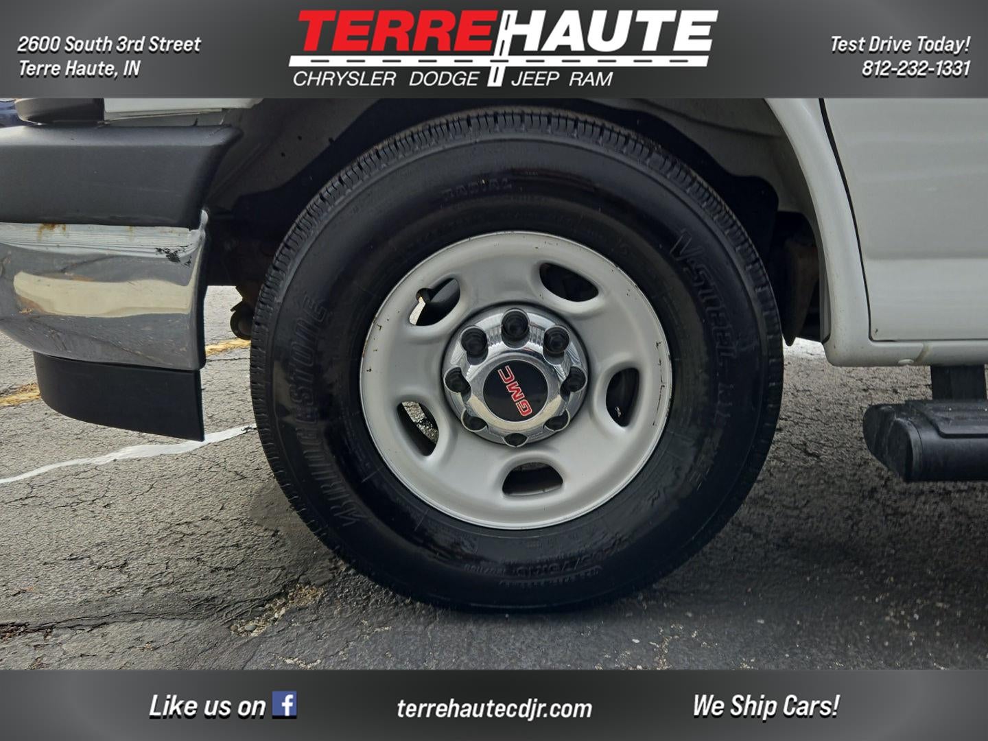 2023 GMC Savana Passenger LS