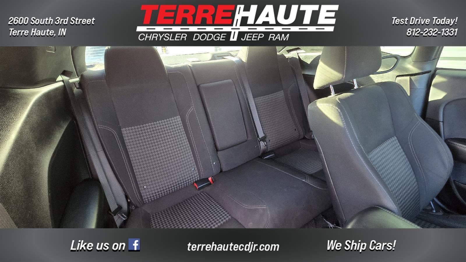 2015 Dodge Challenger SXT