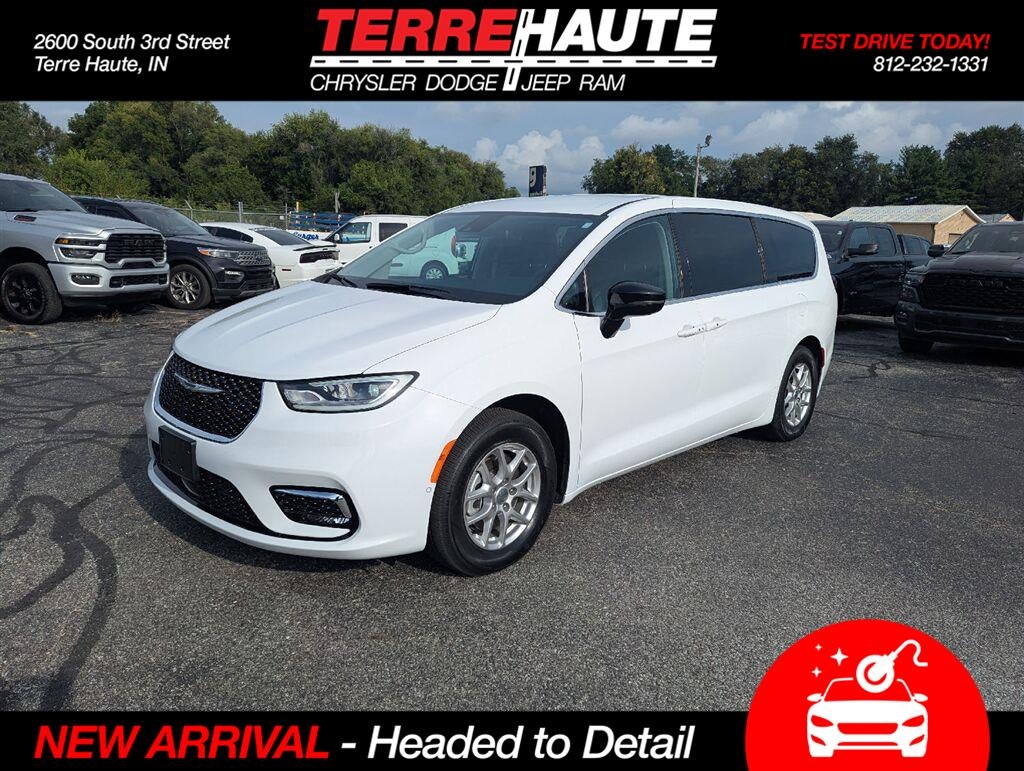2024 Chrysler Pacifica Touring L