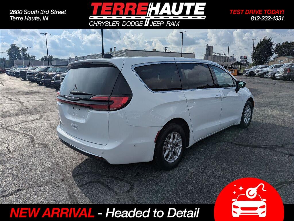 2024 Chrysler Pacifica Touring L