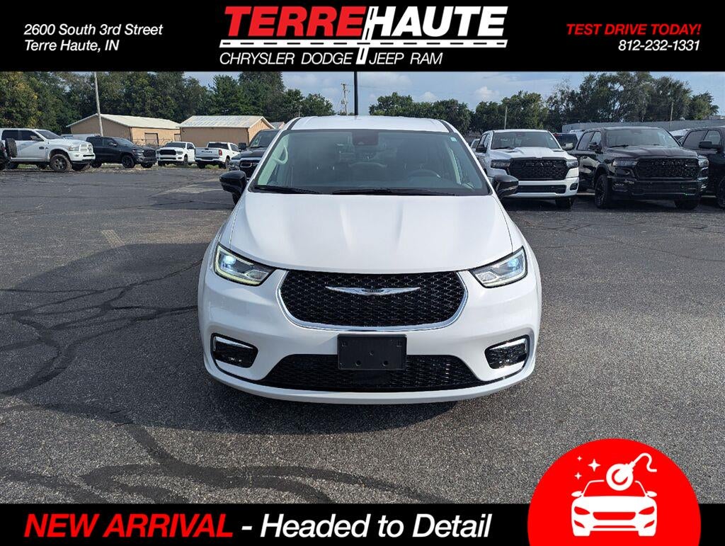 2024 Chrysler Pacifica Touring L