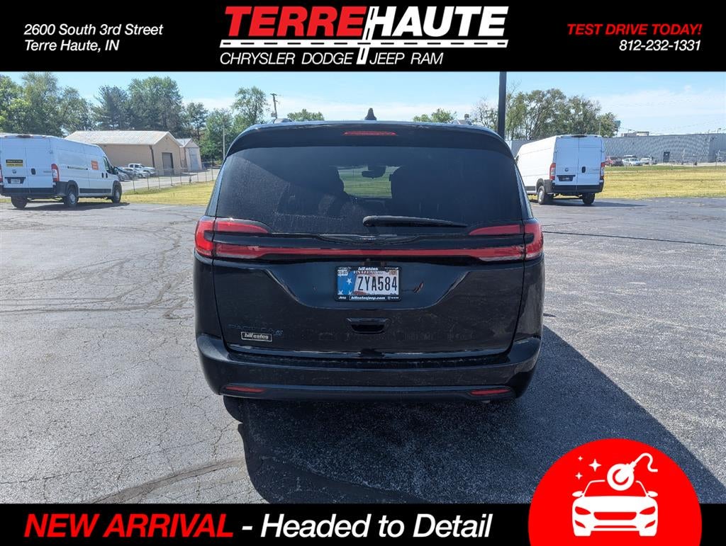 2023 Chrysler Pacifica Touring L