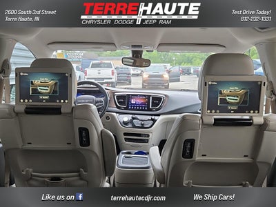 2017 Chrysler Pacifica Touring-L Plus