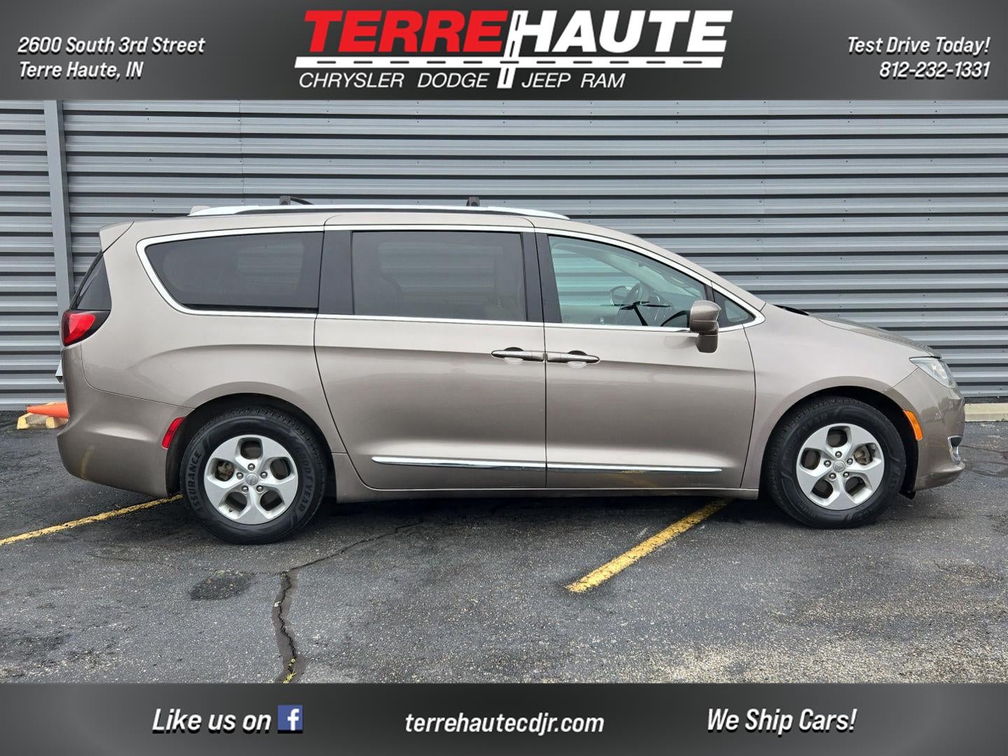 2017 Chrysler Pacifica Touring-L Plus