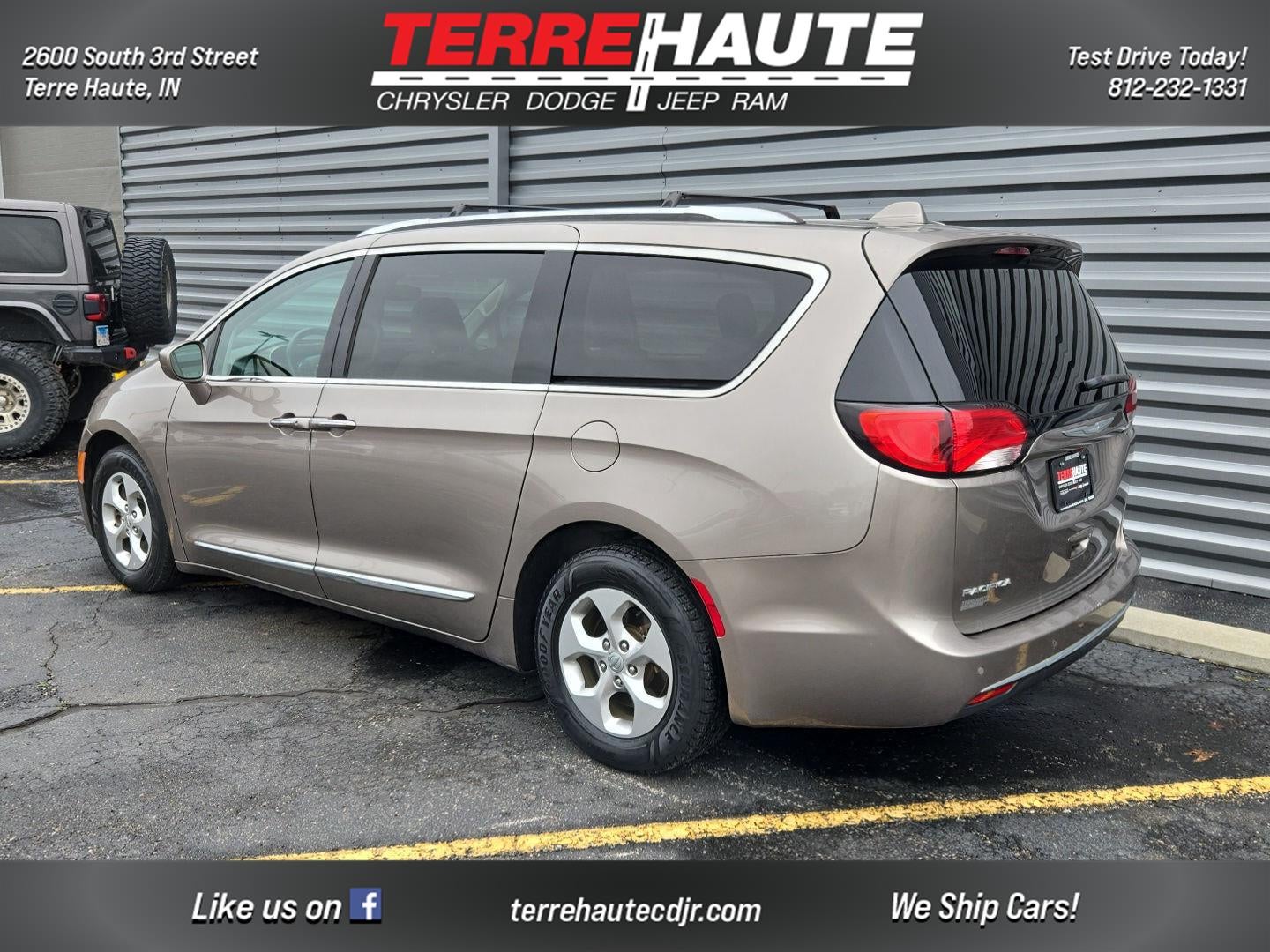 2017 Chrysler Pacifica Touring-L Plus