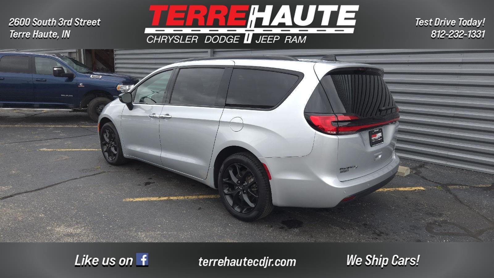 2024 Chrysler Pacifica Touring L