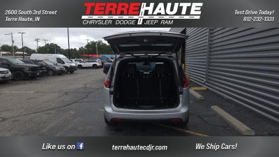 2024 Chrysler Pacifica Touring L