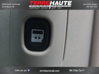 2012 Volkswagen Routan SE