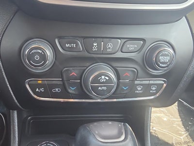 2022 Jeep Cherokee Latitude Lux