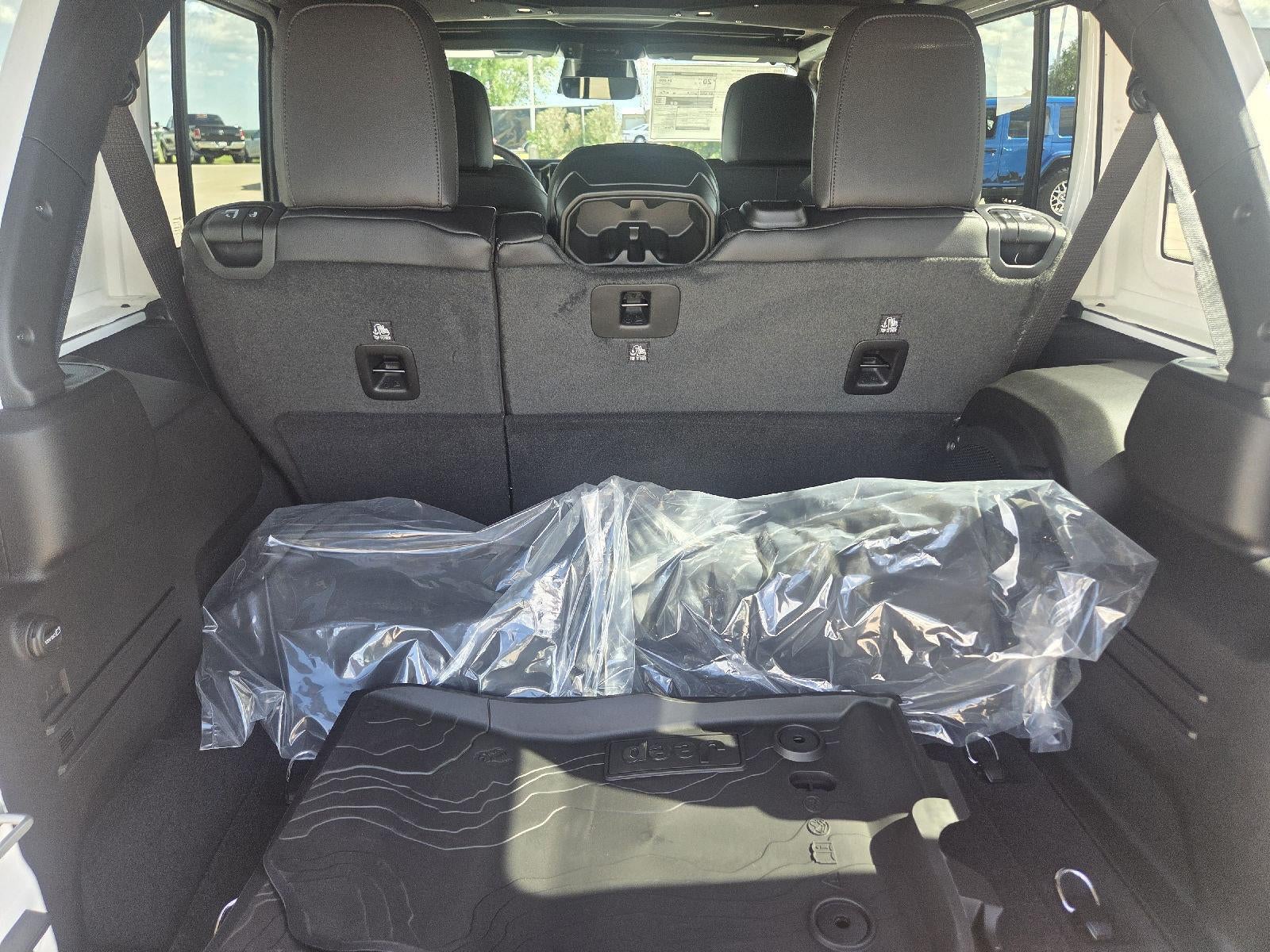 2026 Jeep WRANGLER SAHARA 4 DOOR 4X4